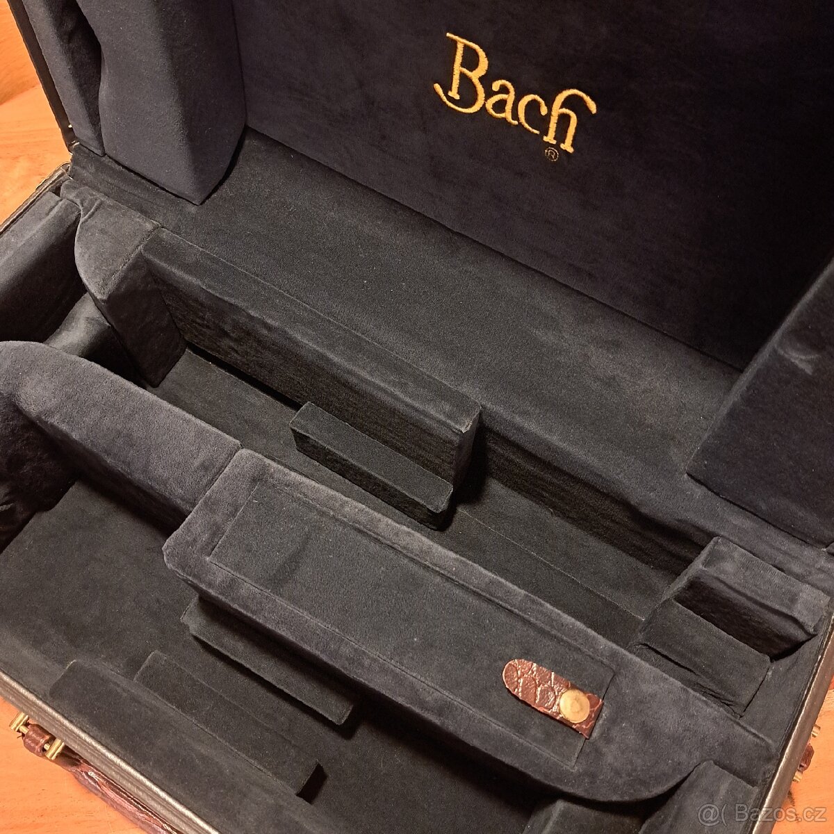 Luxusní dvoukufr na trubku Bach Artisan – jako nový - 4