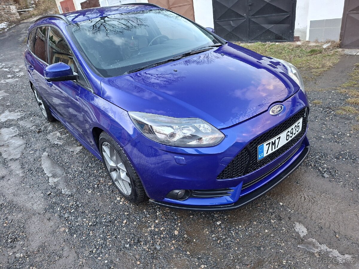 Ford Focus ST - 4