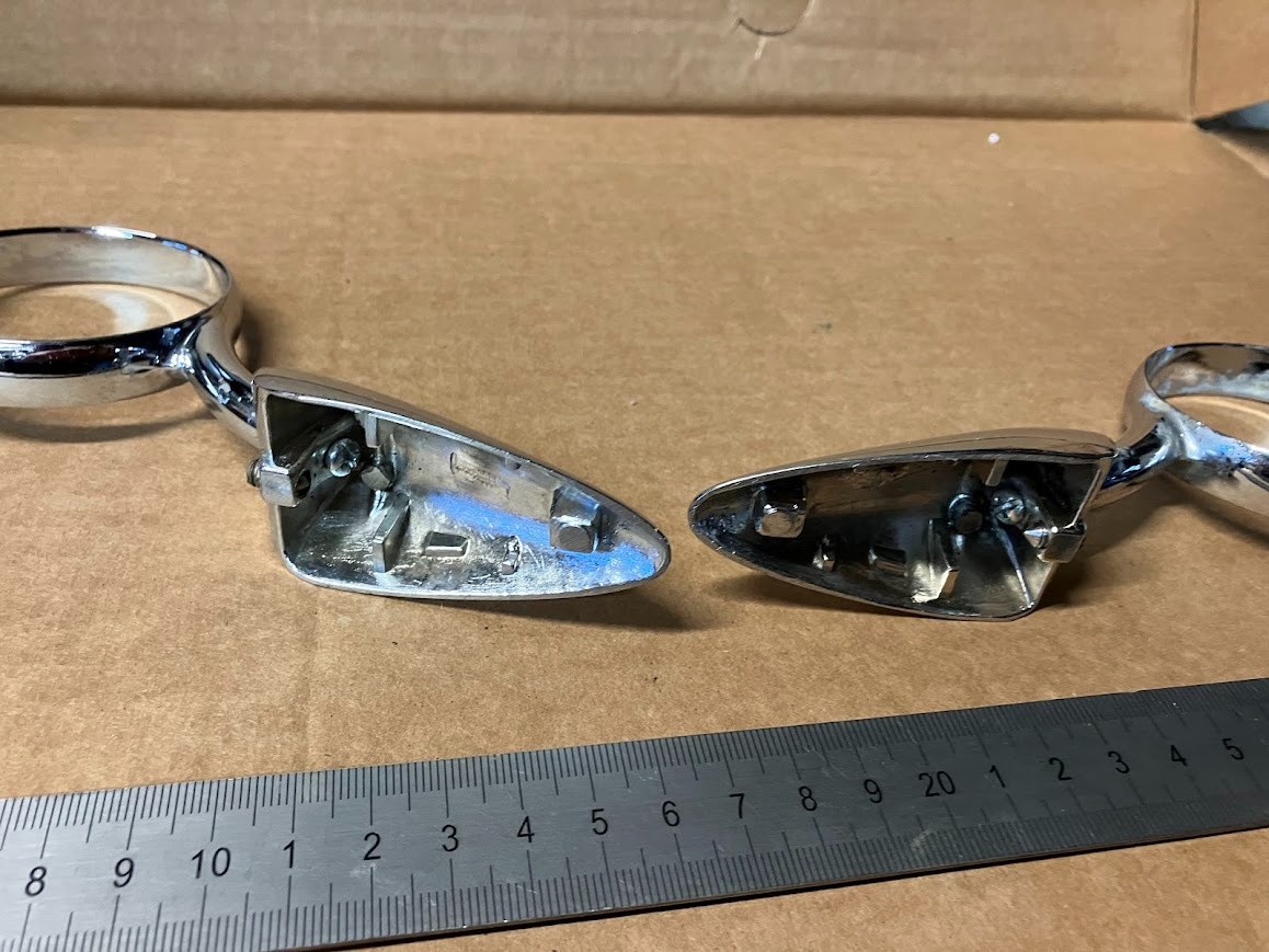 chromované držáky. - 4