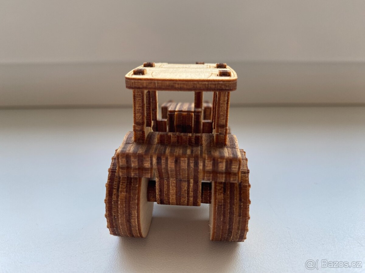 Nový dřevěný model Zetor Proxima - 4