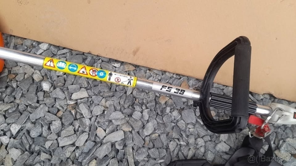 Benzínový vyžínač Stihl FS 38 - 4