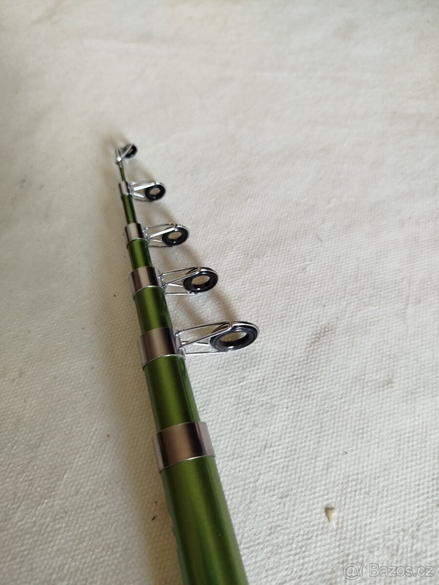 TELESKOPICKÝ RYBÁŘSKÝ PRUT SOUGAYILANG 240 - 4