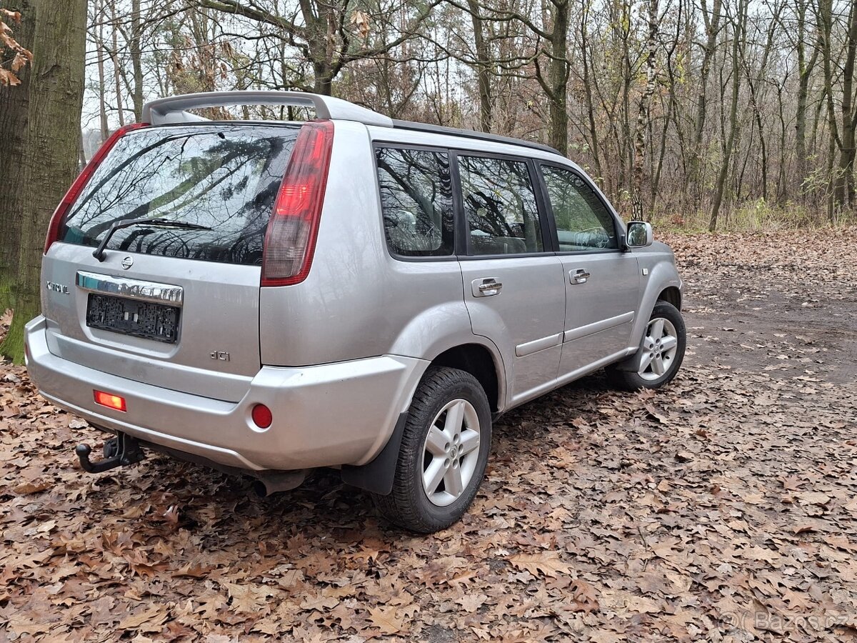Nissan X-Trail 2.2 dci 100 kw 4x4 - 4