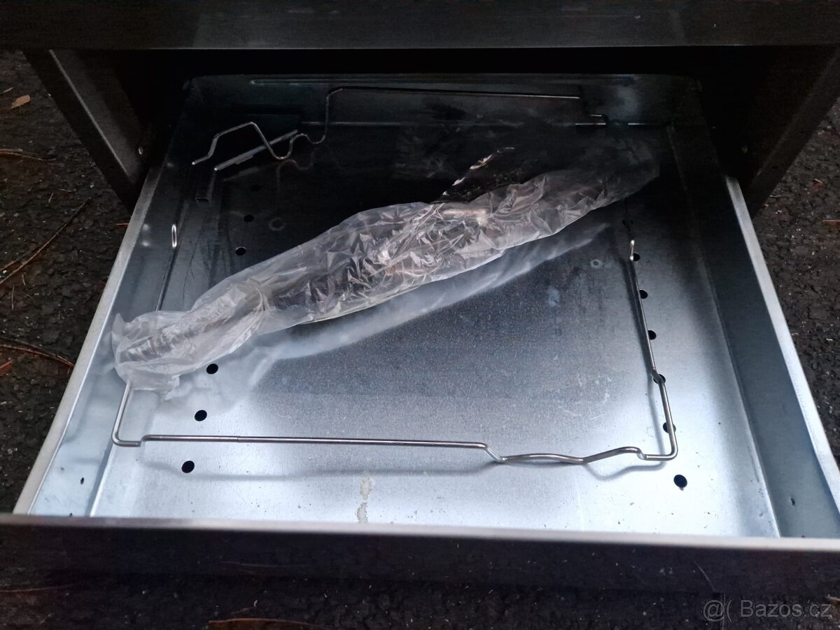 Sklokeramický sporák - 60cm široký - 4