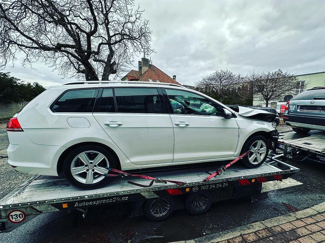 Veškeré náhradní díly VW Golf 7 kombi 2014 CLHA MWW LC9A - 4