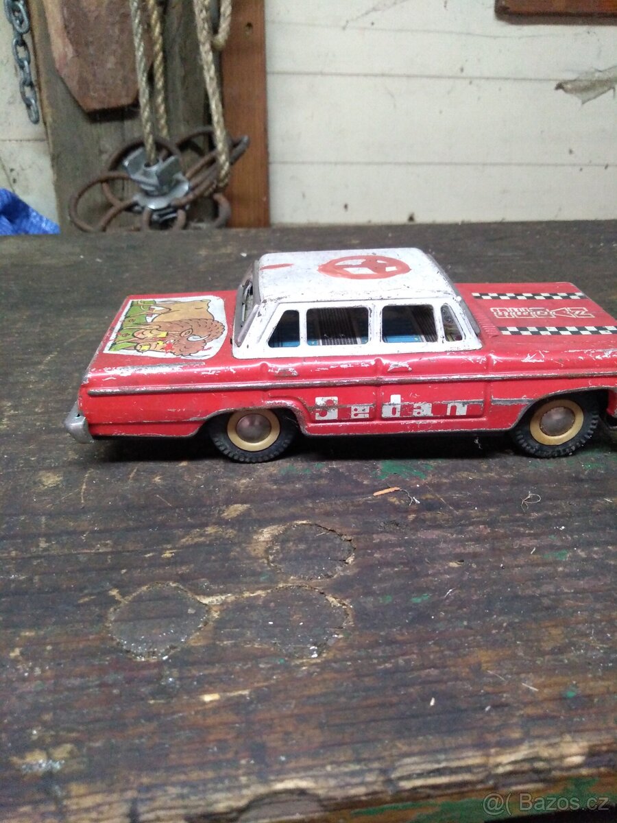 Staré plechové autíčko - 4