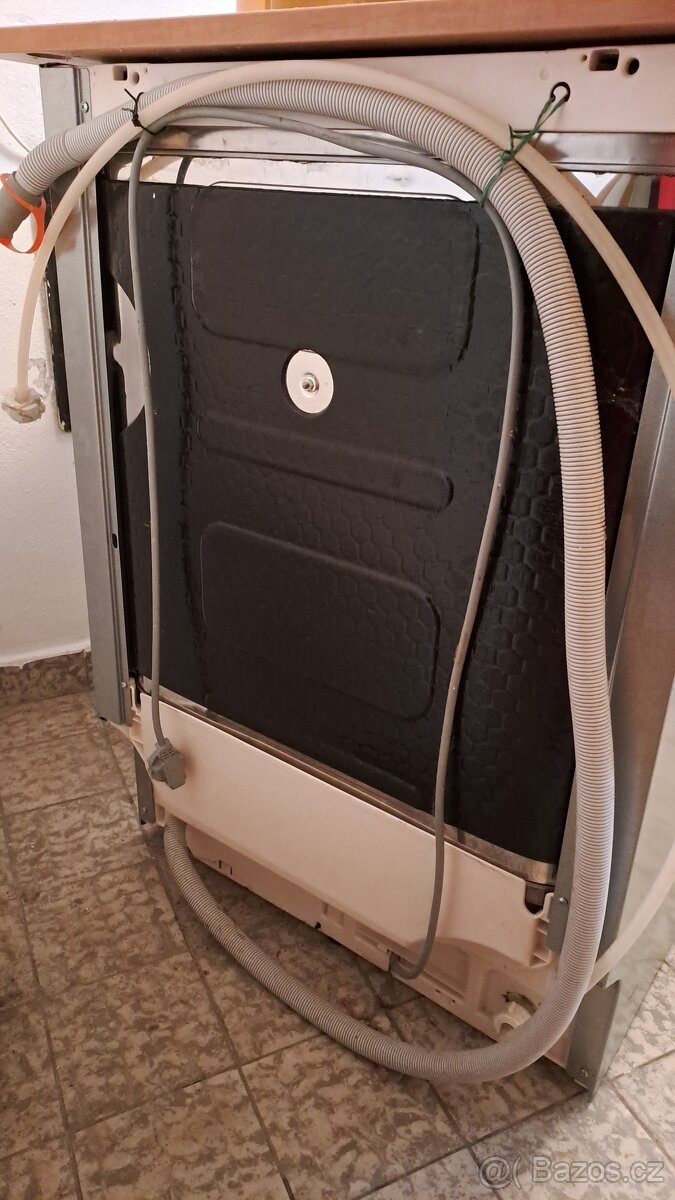 vestavná myčka Electrolux ESI64010X - 4