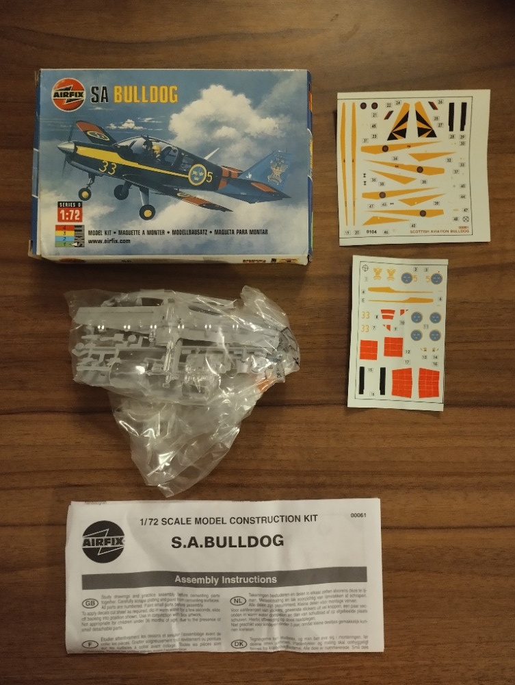 Modely letadel , dopraváky,plastové stavebnice. - 4