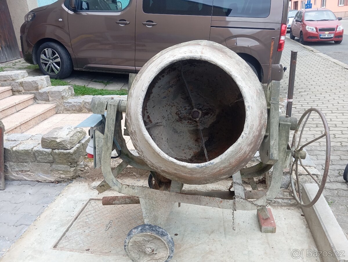 Stavební míchačka 400V - 4