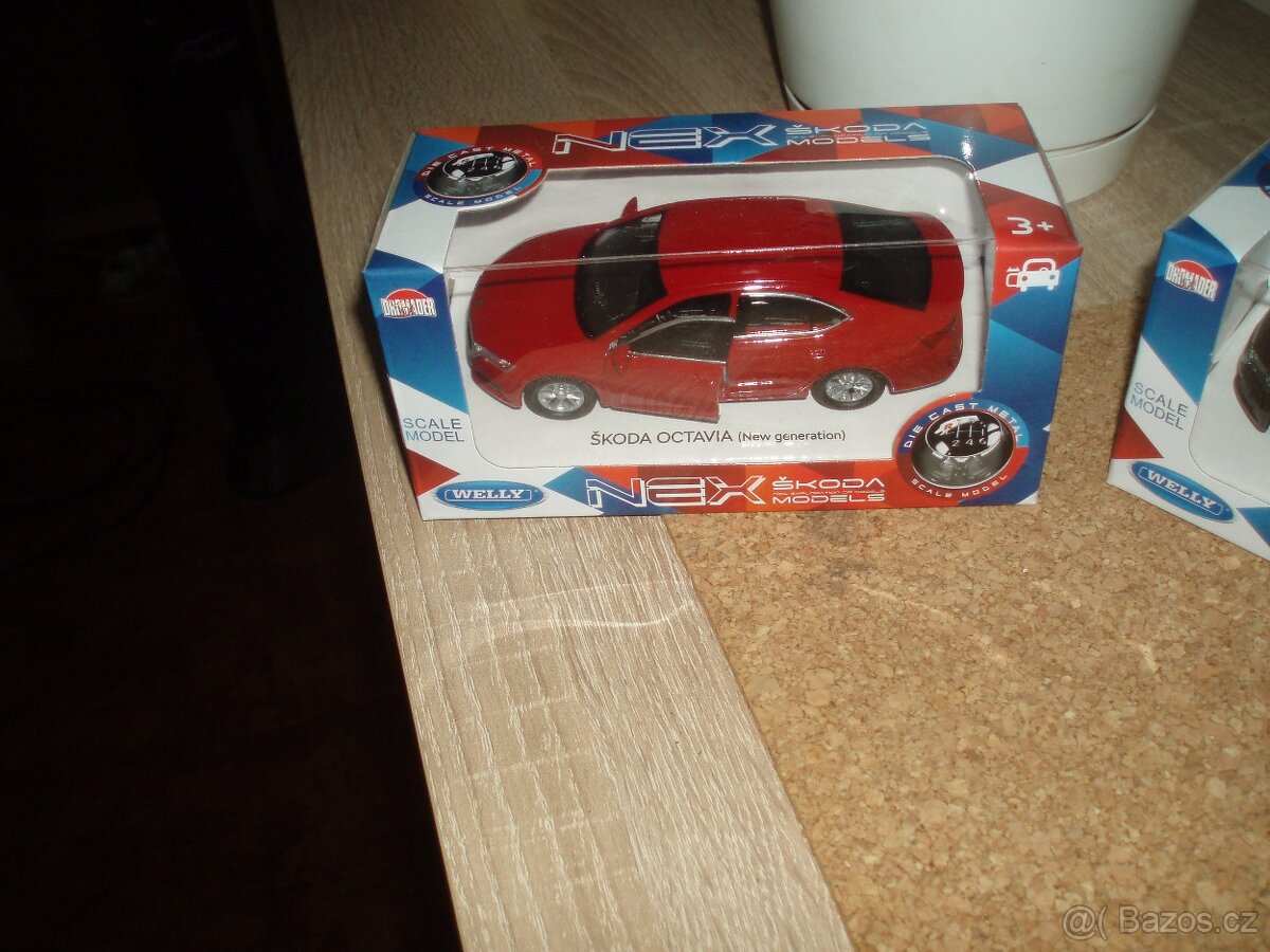 Nový model škoda octavia - cca 12 cm - viz foto - cena za ku - 4