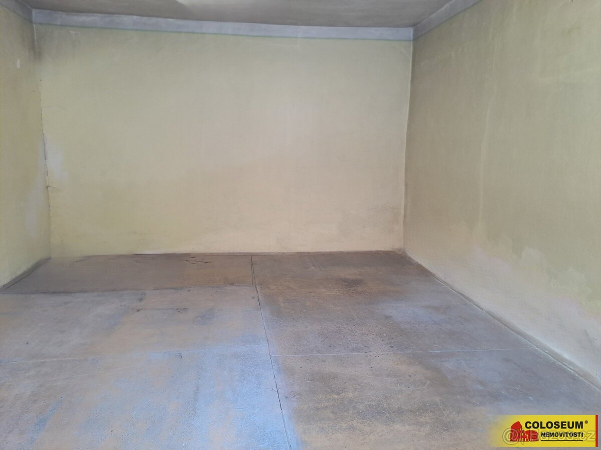 Kuchařovice, RD 4+1,190 m², zahrada, stodola – rodinný dům - 4