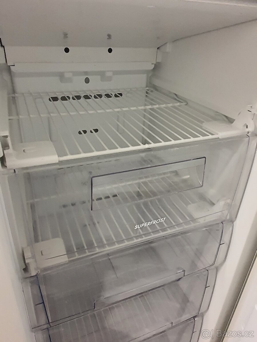 202 litrů NOFROST mrazák 6 pater, třída A+ - 4