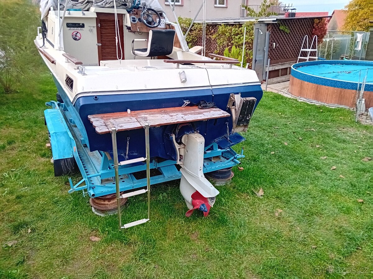 Kajutová motorová loď - 4