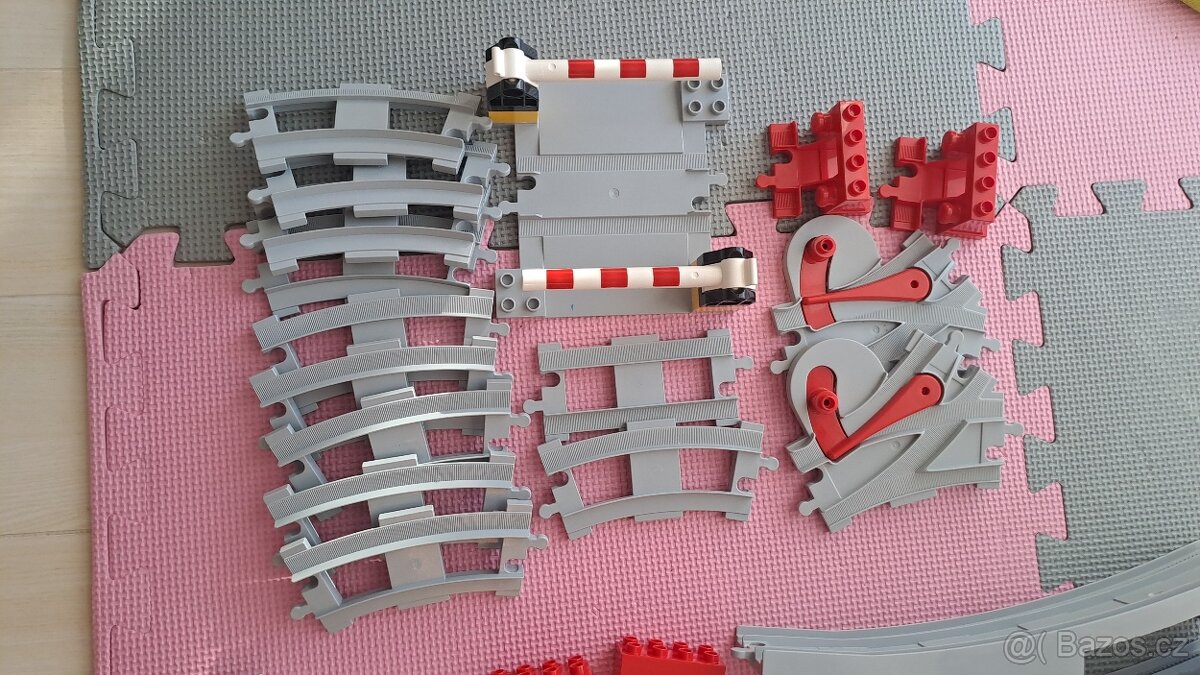 Lego duplo vláček s kolejemi a mostem - 4