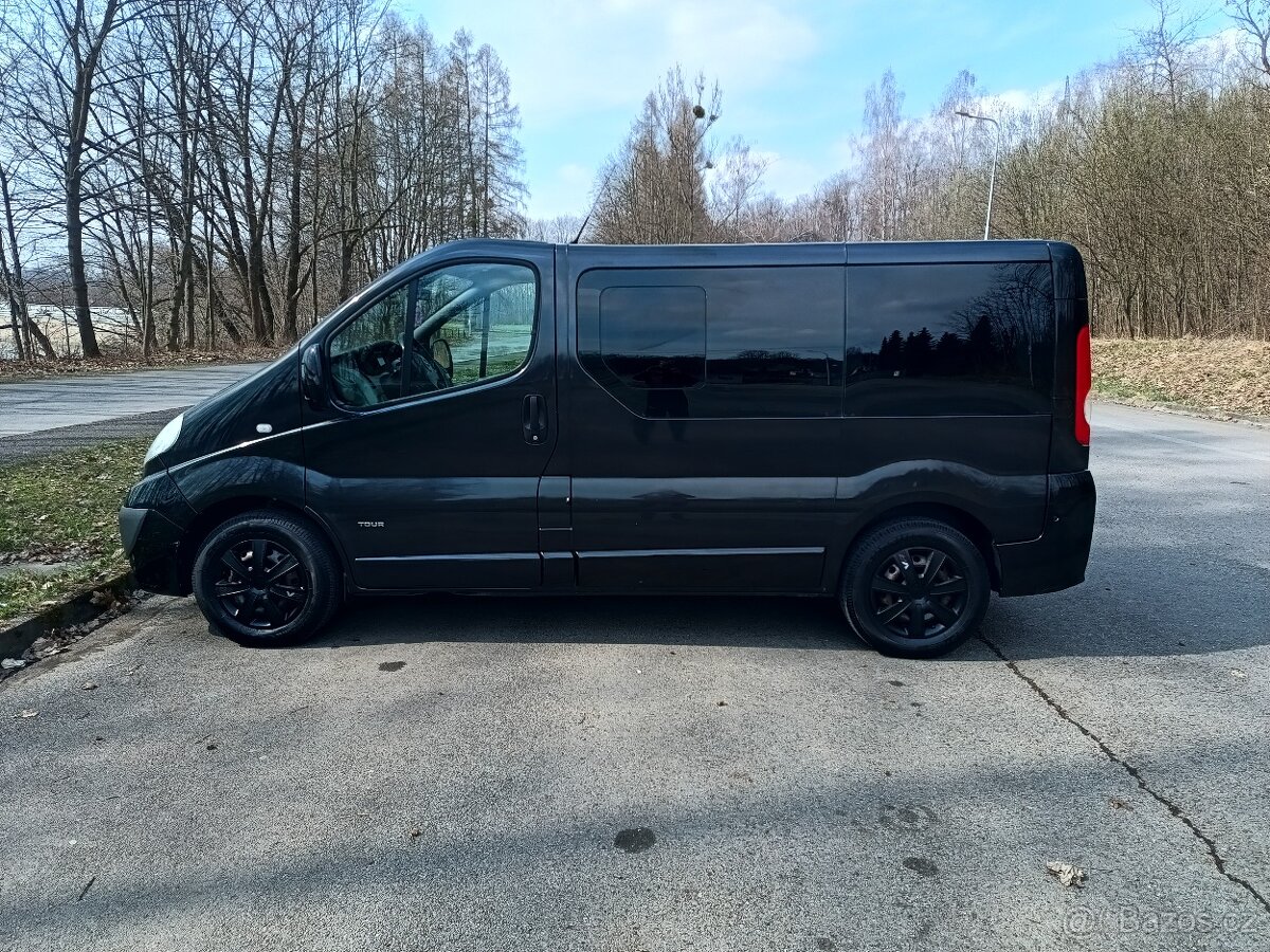 Opel Vivaro Tour 2008 - 7 míst - 4