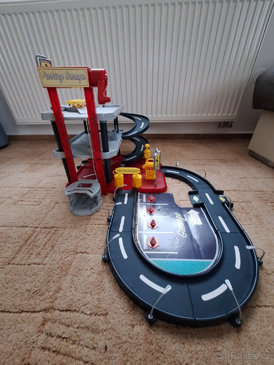 Patrová garáž na autíčka - 4