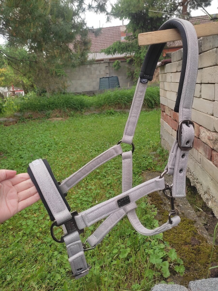 Ohlávky eskadron a další - 4