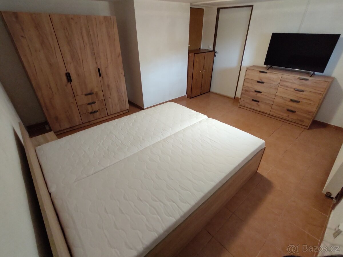 2+KK k pronájmu - 4