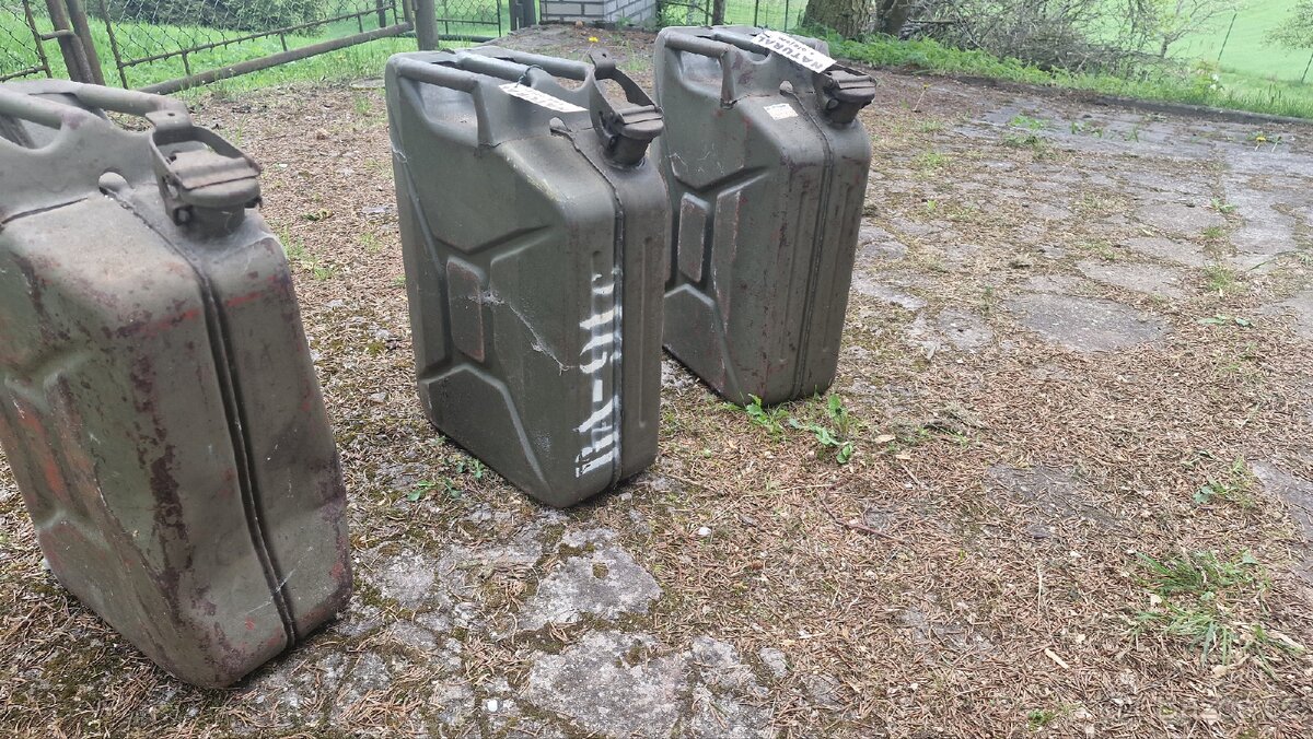 Plechový kanyst - 4