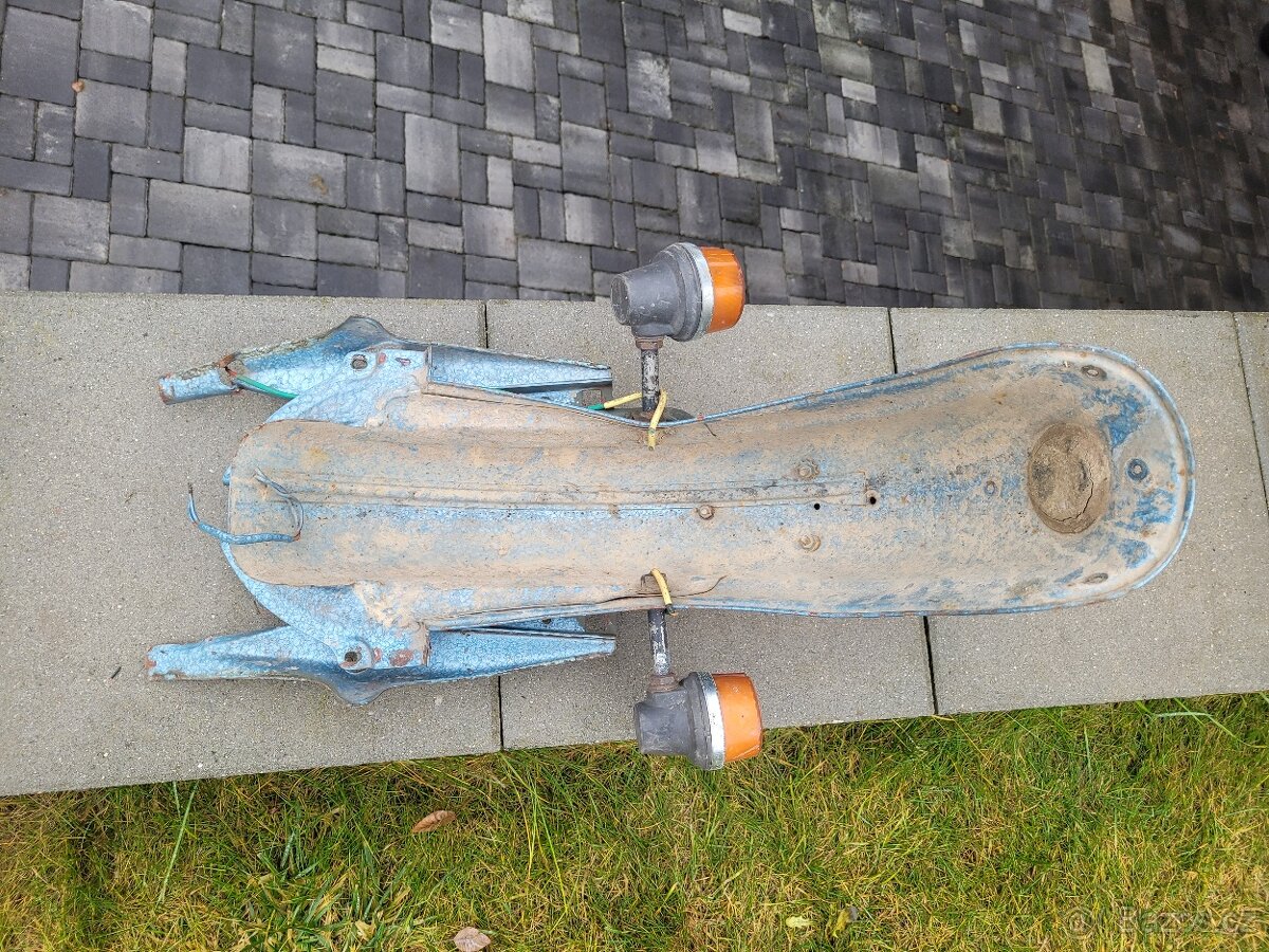 Zadni blatnik, Jawa 350 - 4