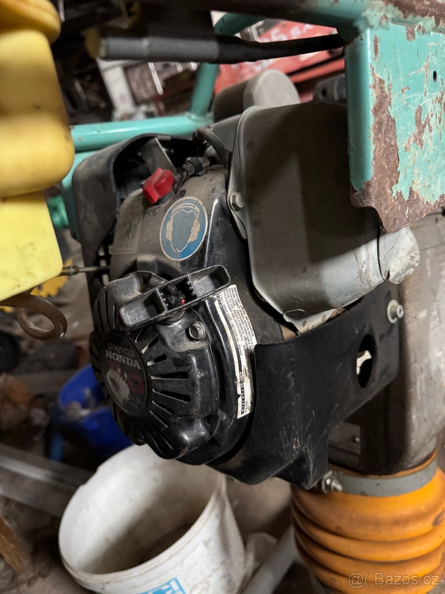 Vibrační pěch Aman benzín 4-takt - 4