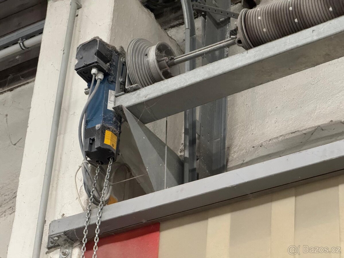 Průmyslová sekční vrata - 4