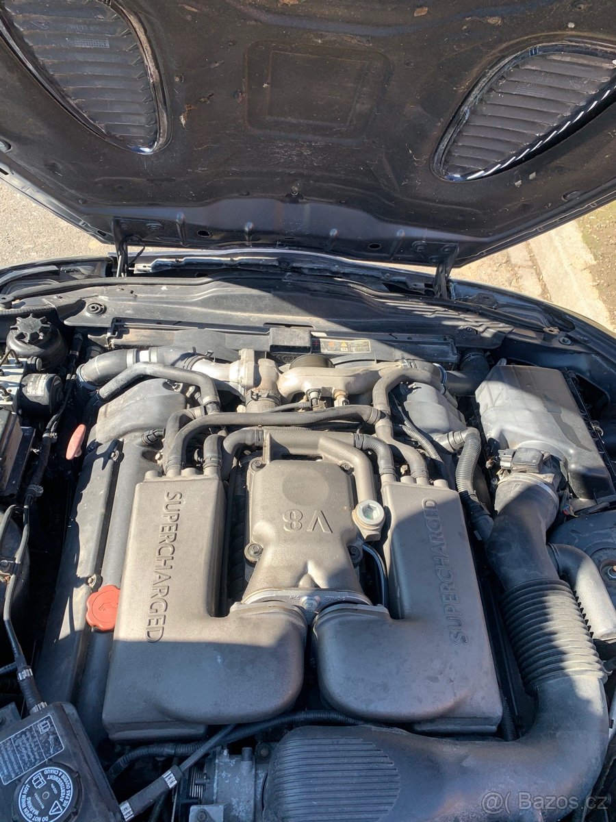 Jaguar xkr coupe 2001, 4.0 supercharged 370ps znizena cena - 4