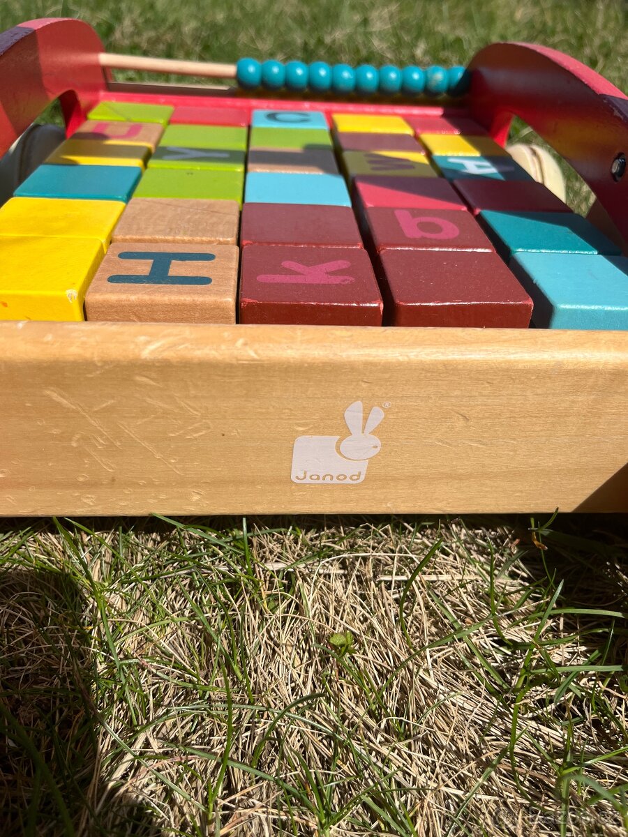 Detsky dreveny vozik s kostkami a pocitadlem - 4