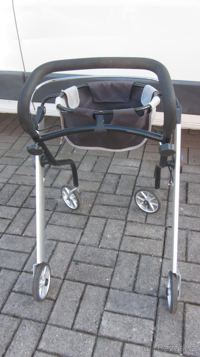 CHODITKO PRO SENIORY TCARE - 4