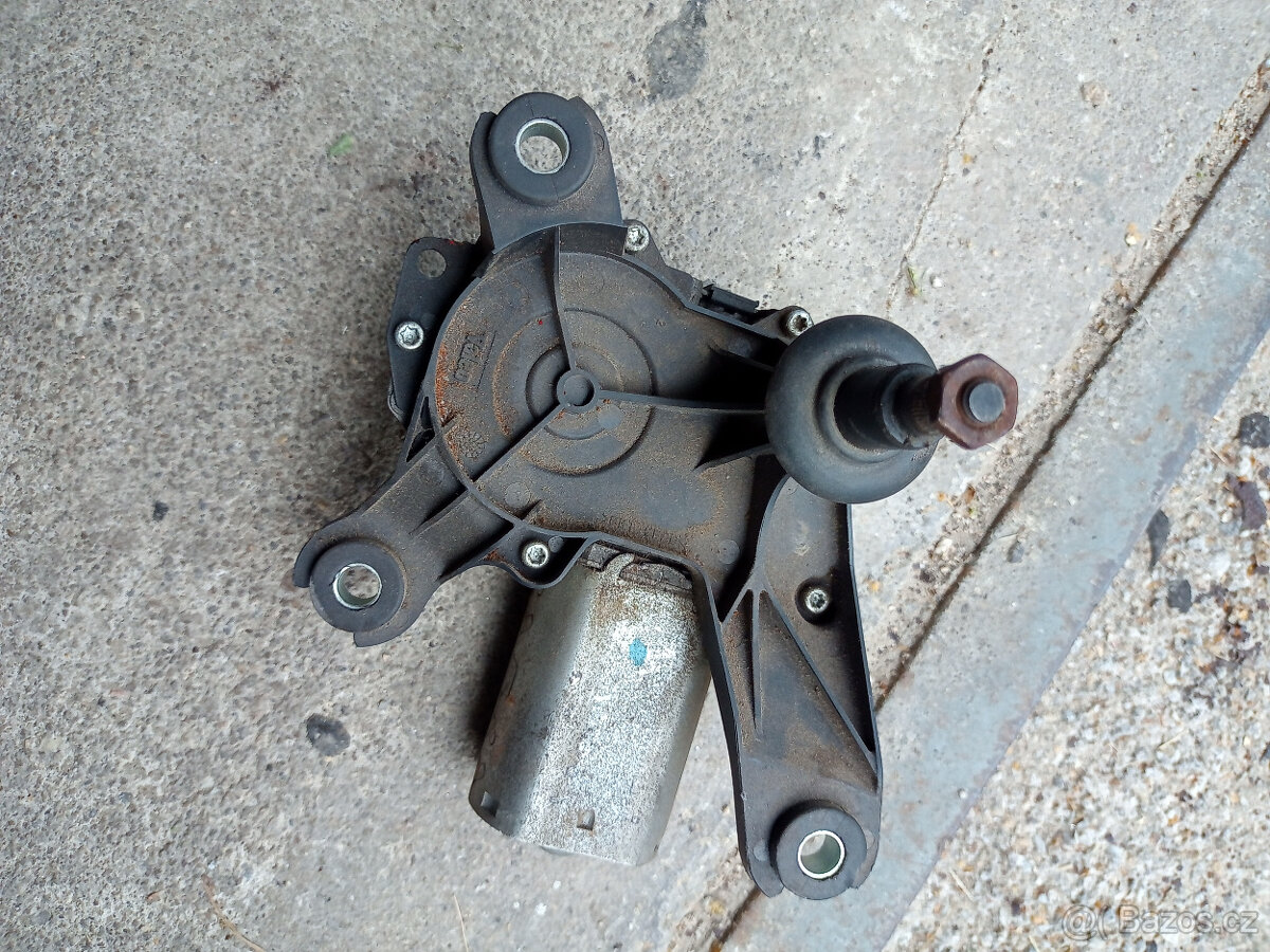 motorek stěrače - 4