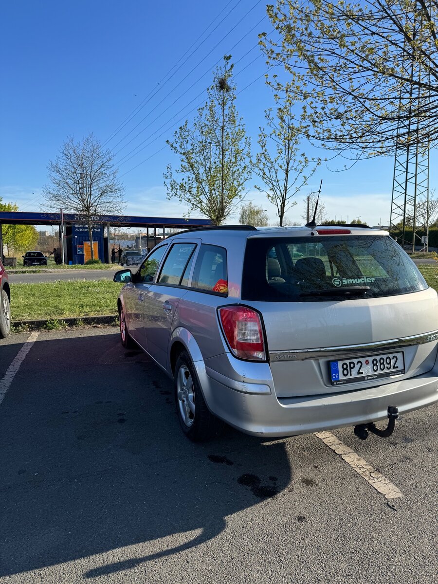 Opel astra - 4