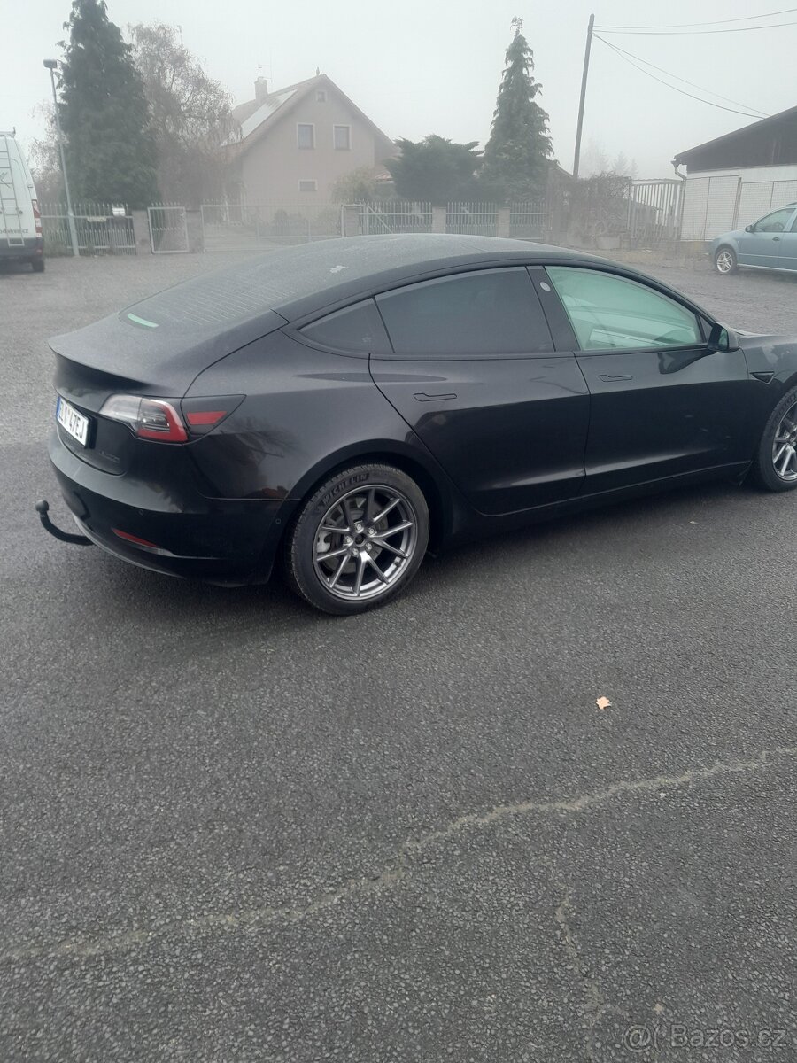 Tesla model 3 2021 Refresh - 4