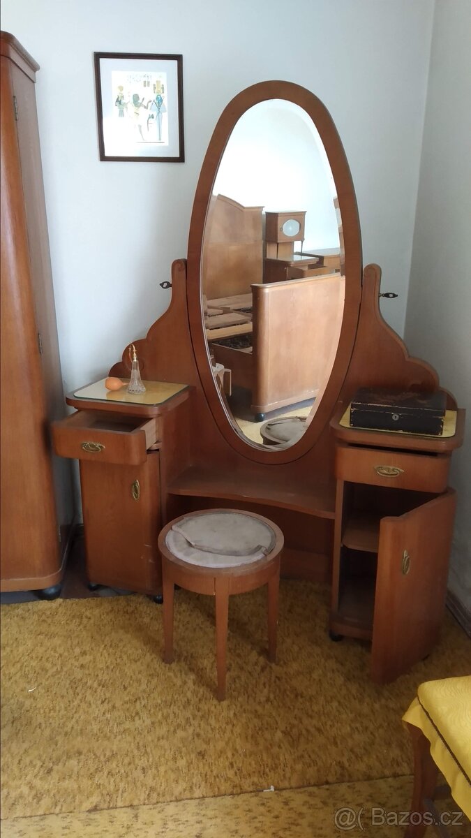 Starý nábytek, koberec, pračka ...atd - 4