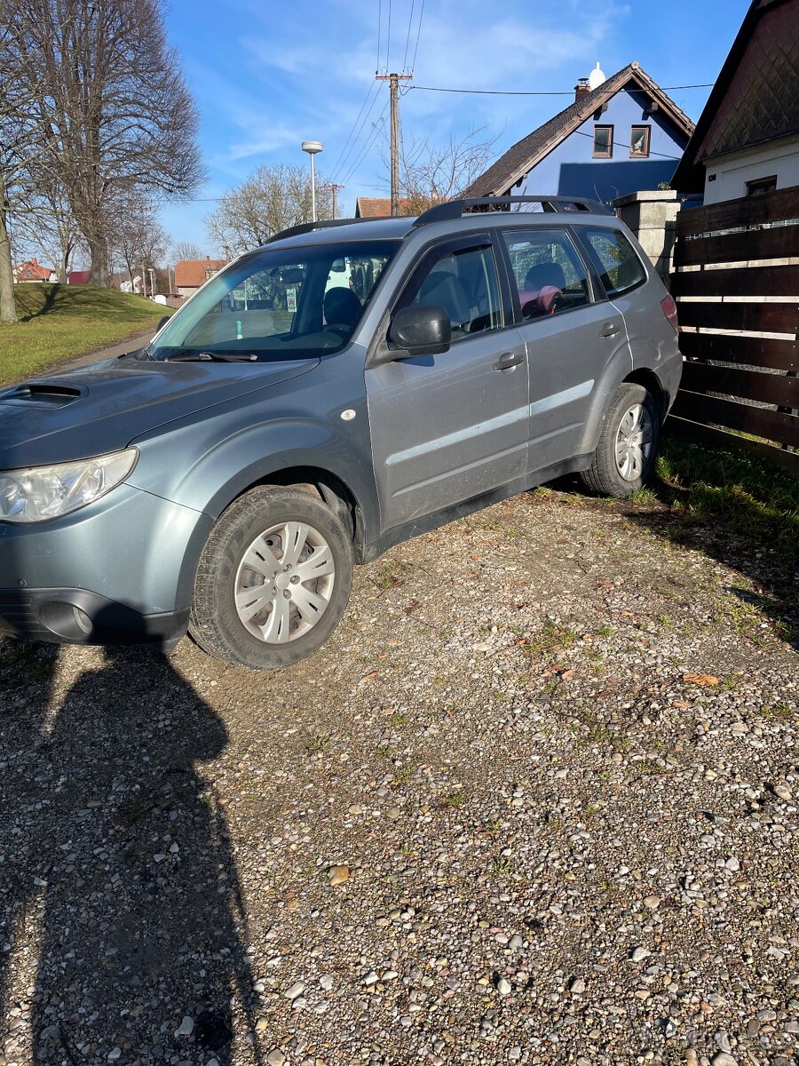 Subaru Forester SH 2.0X - 4