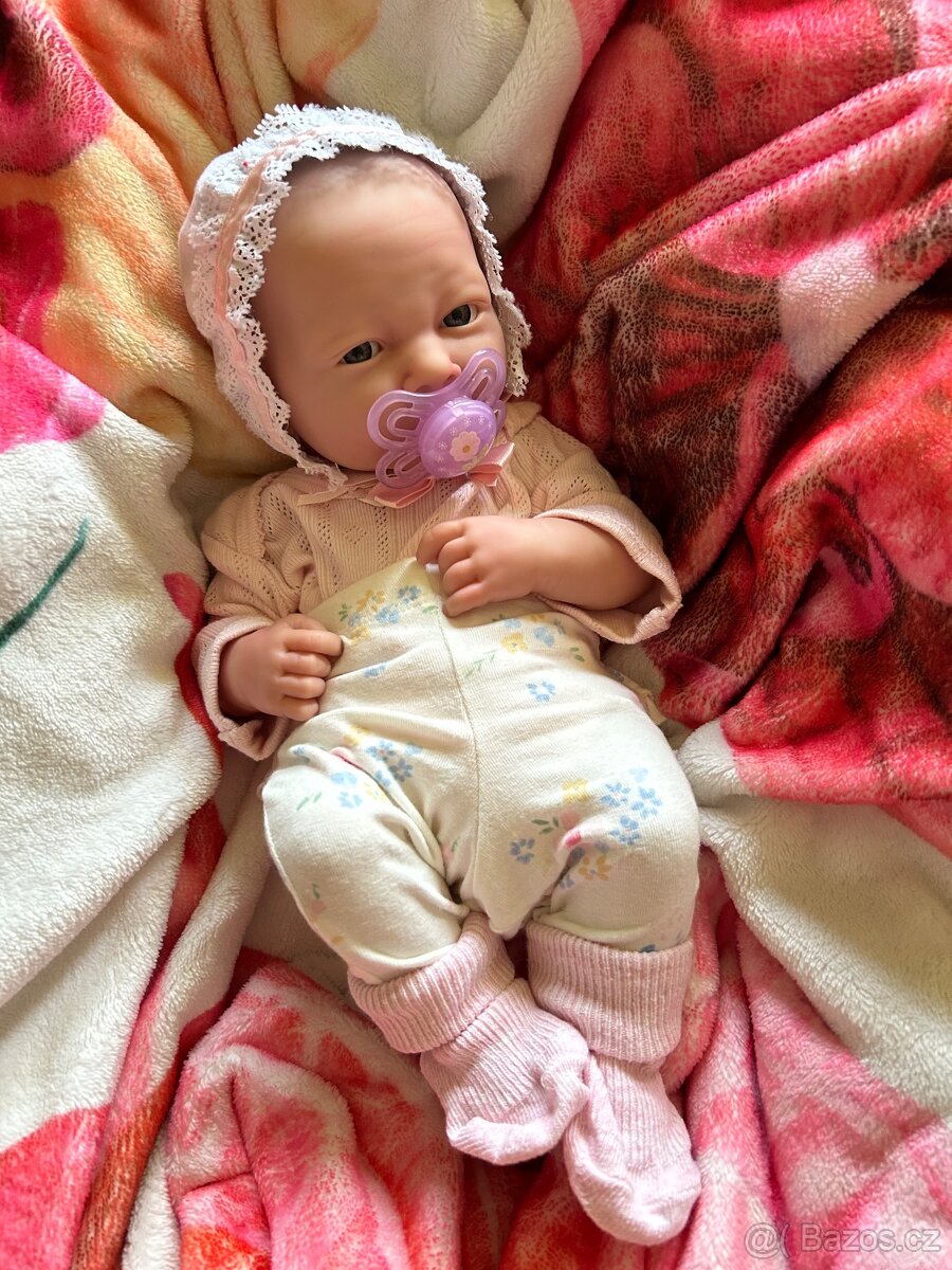 Realistická panenka,podobná reborn. - 4