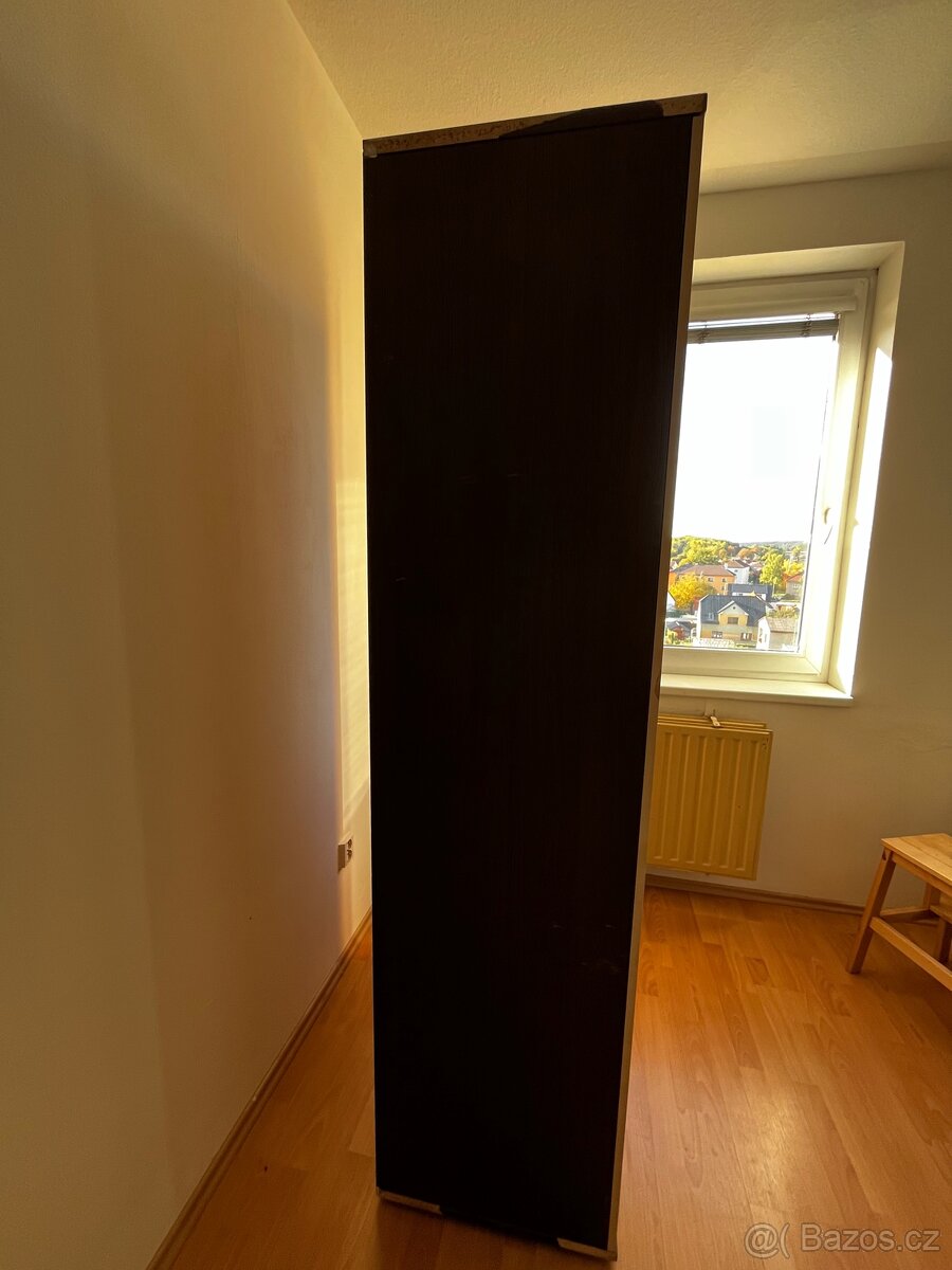 Šatní skříň - 4