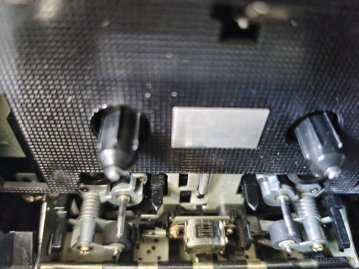 Rádio ne SHARP ne TESLA - 4