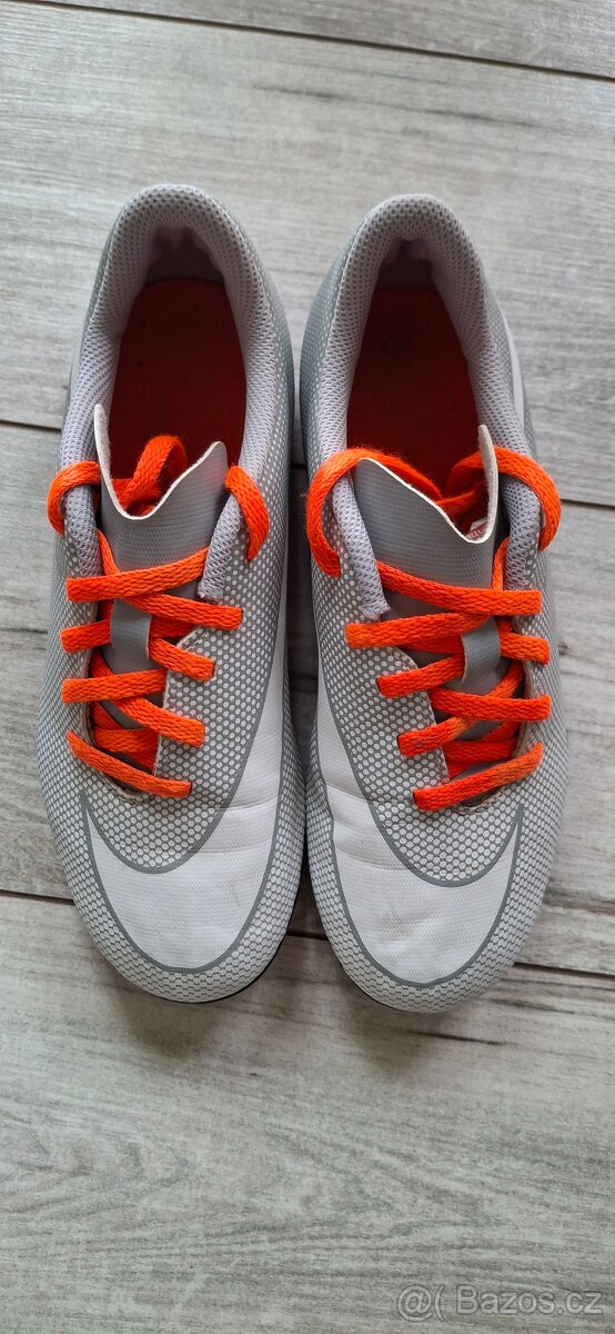 Kopačky NIKE Bravata II FG - 4