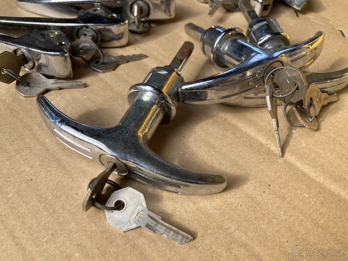 Uaz 452, sanitka, buchanka, valník - 4