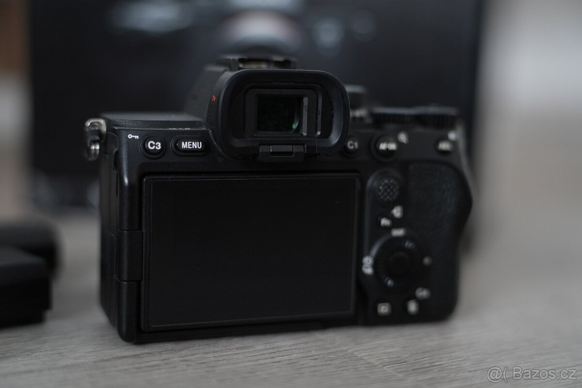 Sony Alpha A7 IV - 4