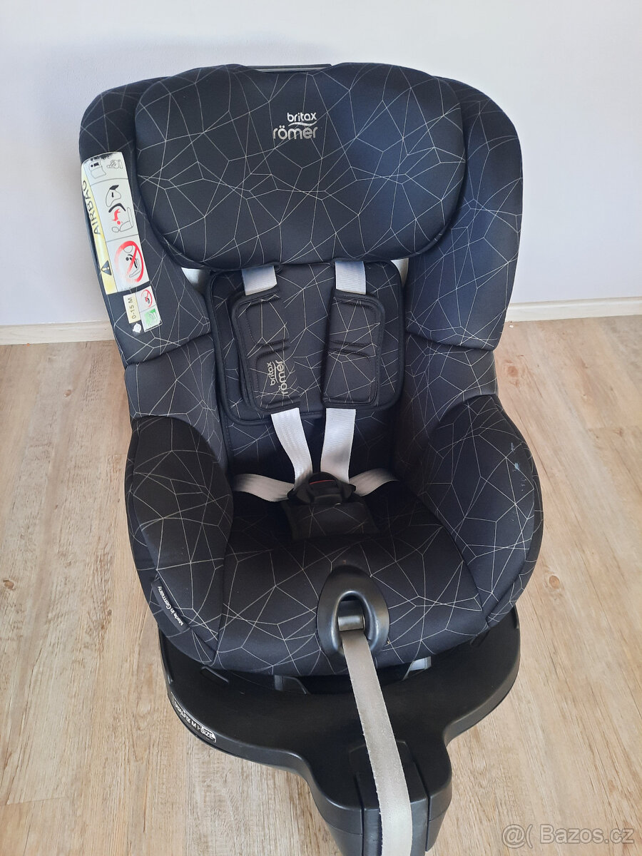 Autosedačka Britax Römer DUALFIX M i-Size CRYSTAL BLACK - 4