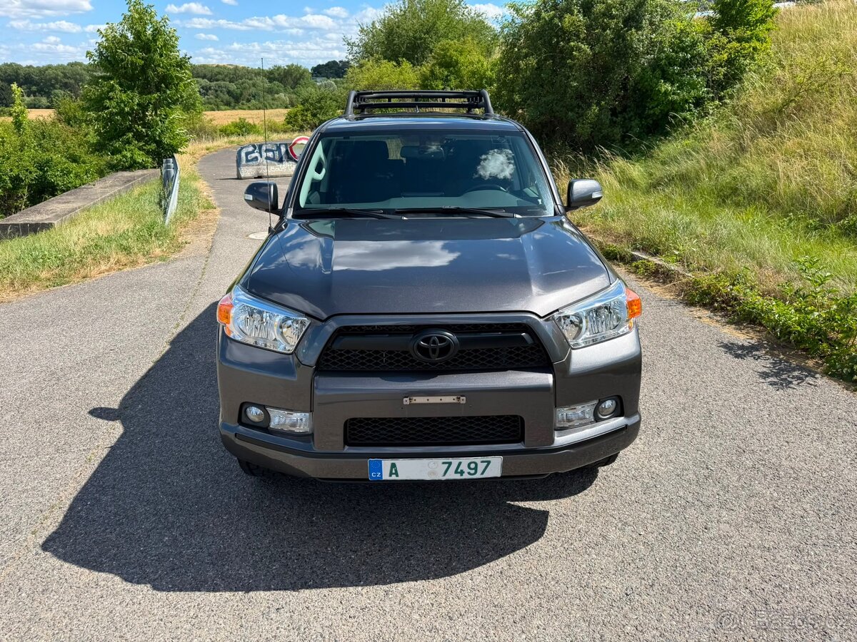 Toyota 4Runner bez koroze, odpis DPH, 7 míst - 4