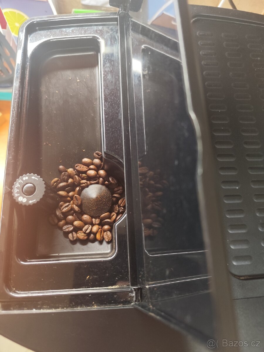 Prodám automatický kávovar DeLonghi esam 3000 ex1 - 4