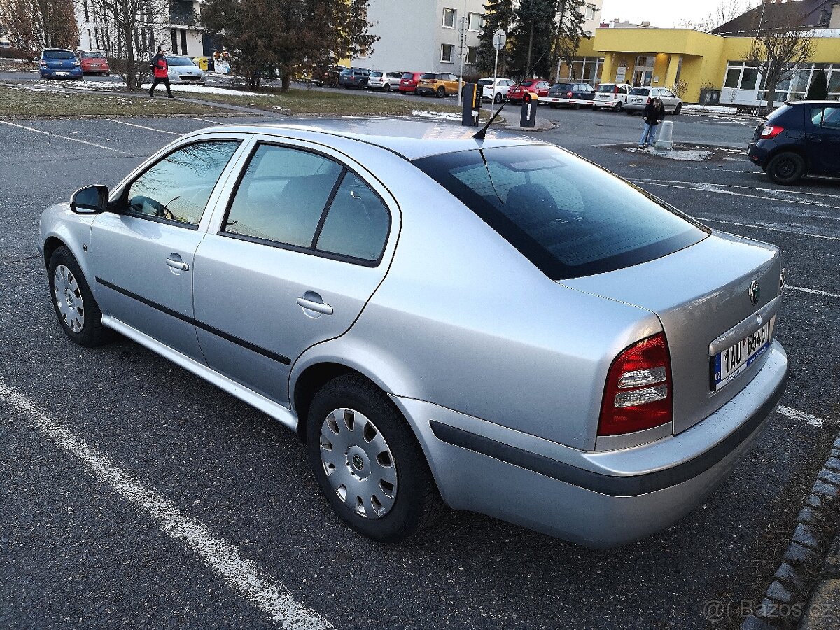 Škoda Octavia 1.9 TDi 74 kW Tour ČR. Rok 2010 - 4