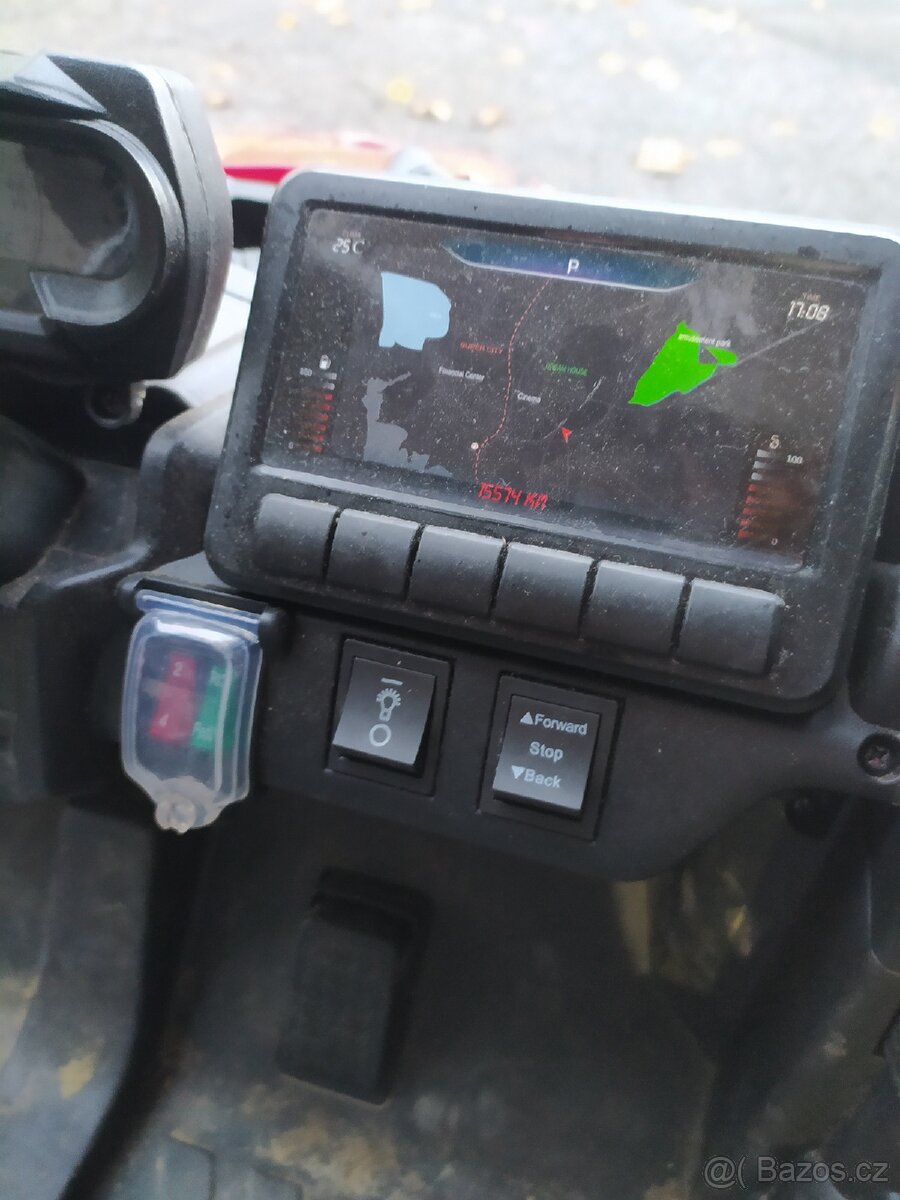 Elektrické autíčko CAN-AM Maverick
nová verze s baterií - 4