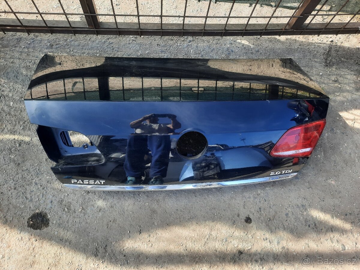 vw passat B7 sedan - dveře - 4