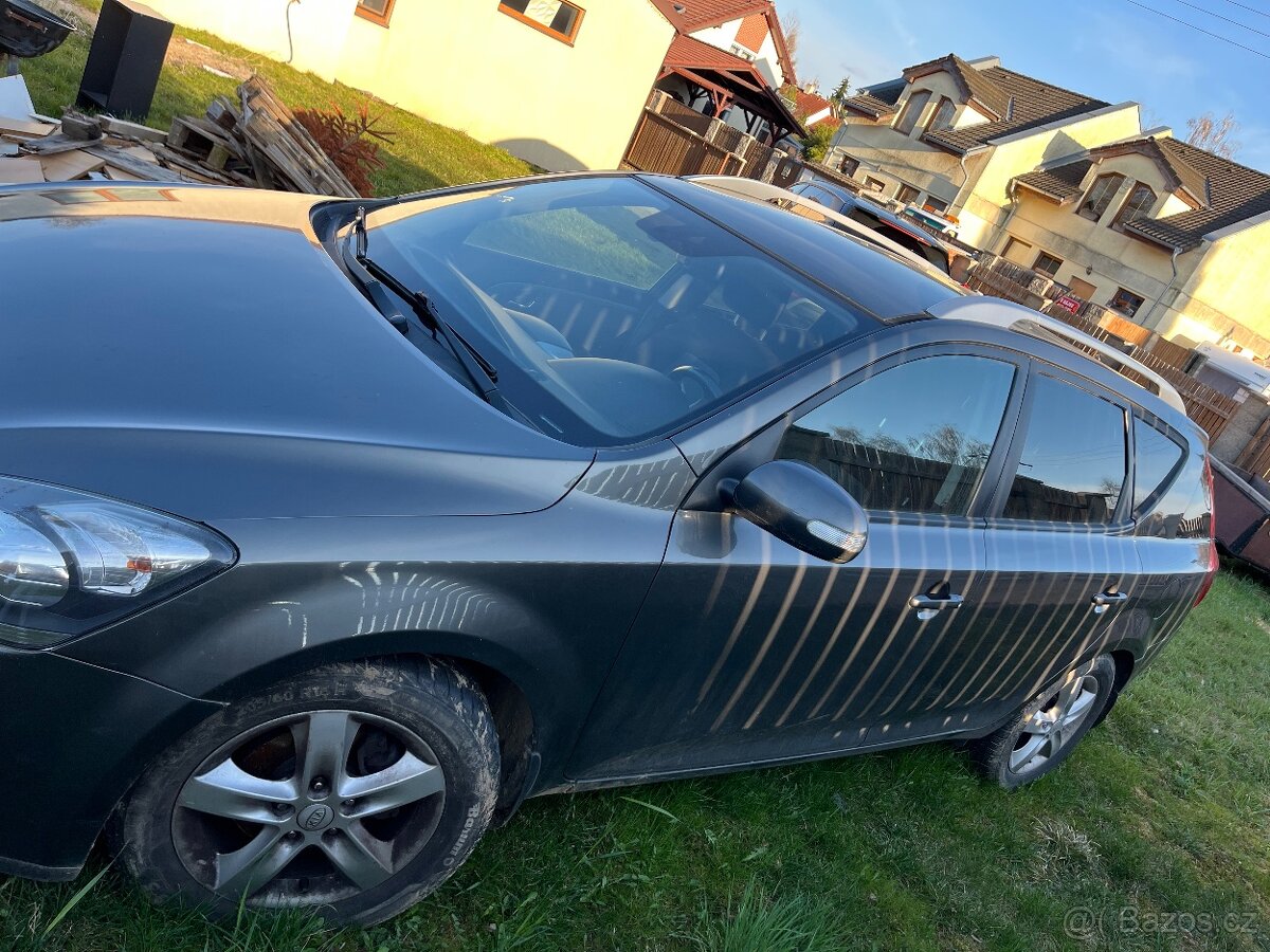 Kia ceed 1,6 benzin 2012 - 4