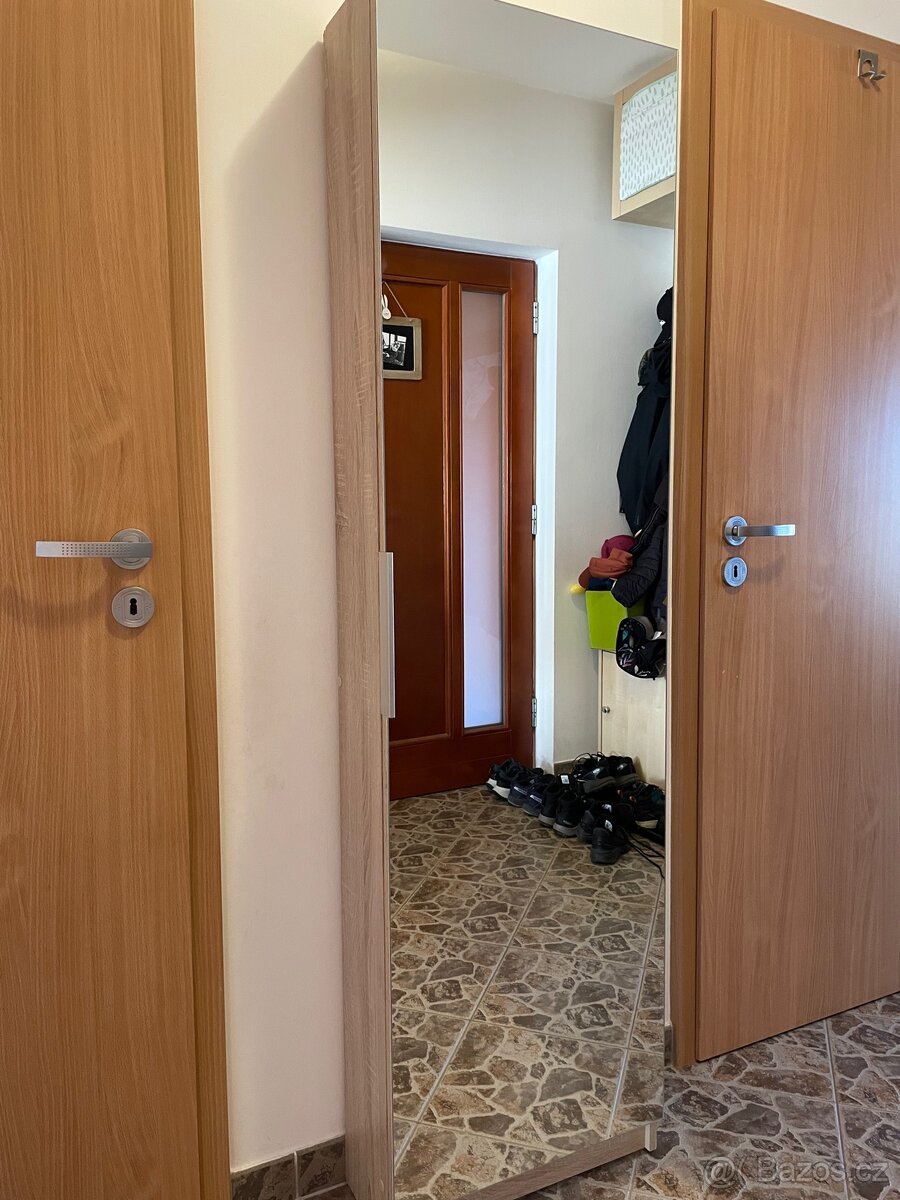 Úzký botník se zrcadlem - 4