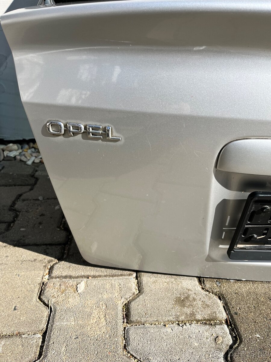 Páté dveře Opel Astra - 4