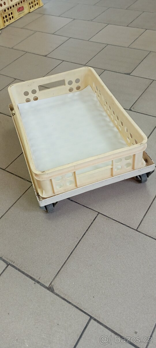 vozík pod přepravky - 4